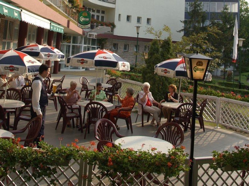 Hotel Nagyerdő Debrecen Kültér fotó